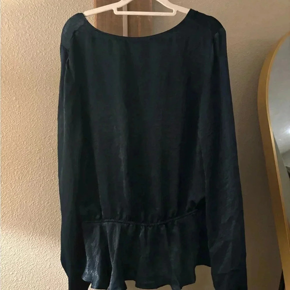 NWOT Caramela Limelush satin dark teal surplice blouse L - Picture 6 of 6